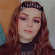 Online-Deutschlehrer Julia: Hebe deine Note auf die nächste Stufe!